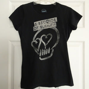 5 Seconds Of Summer Skull Heart Eyes Black Juniors